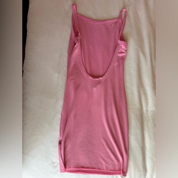 SOLD Isabelle’s Cabinet Pink Backless Dress - Picture 8 of 9